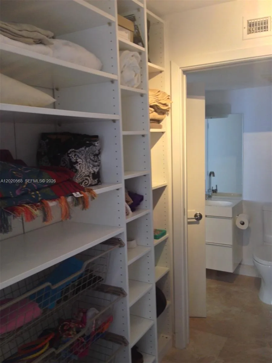 770 Claughton Island Dr # 615, Miami, FL 33131 photo 8