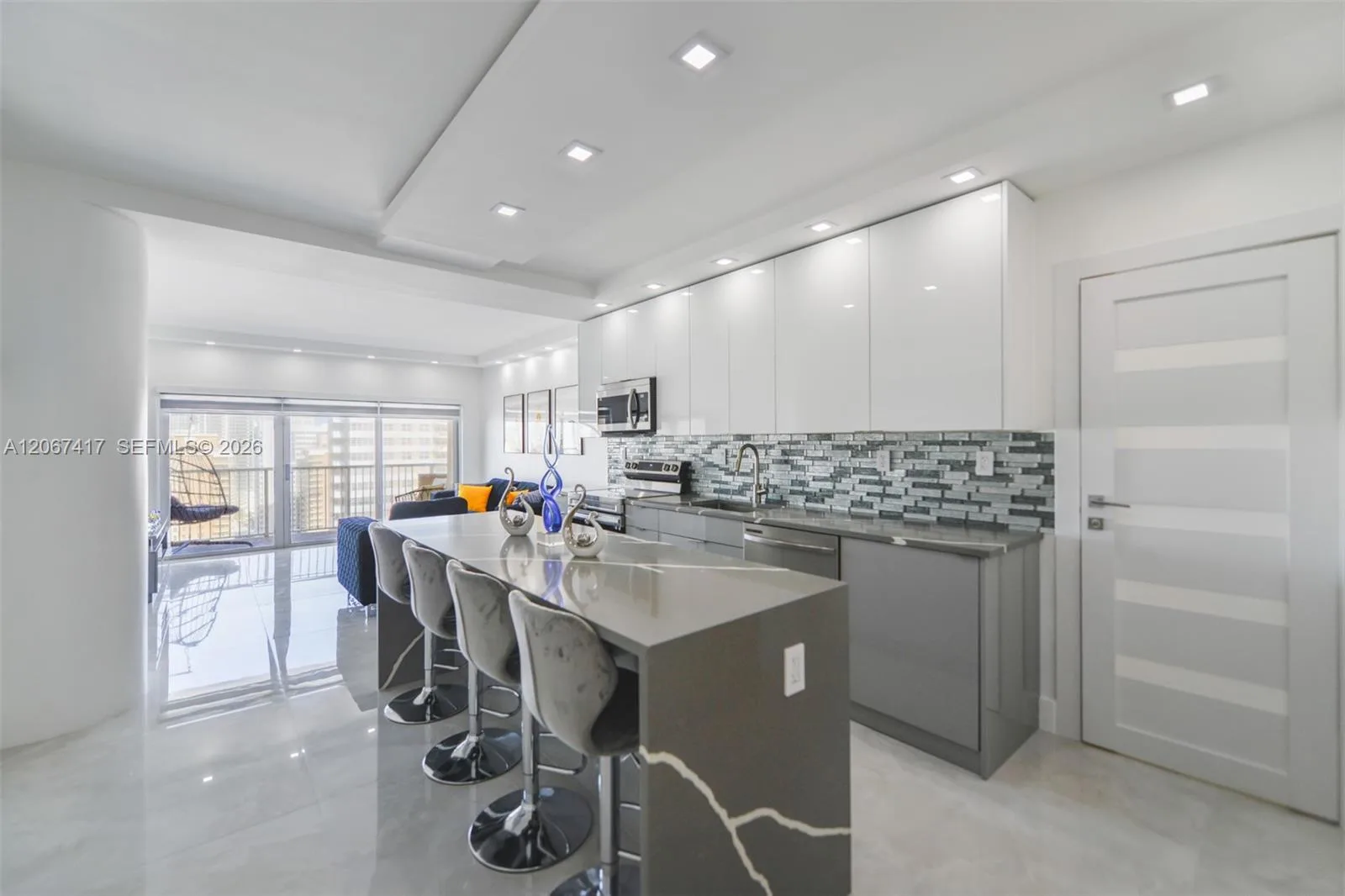 1980 S Ocean Dr # 20K, Hallandale Beach, FL 33009