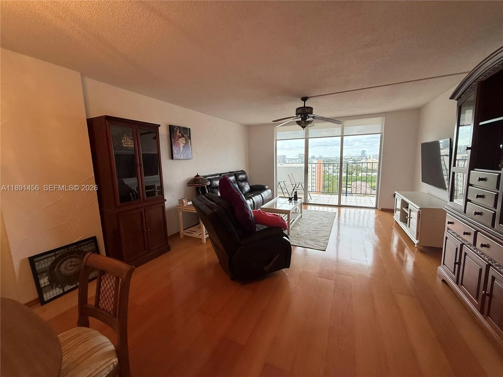 2780 NE 183rd St # 1415, Aventura, FL 33160 photo 2