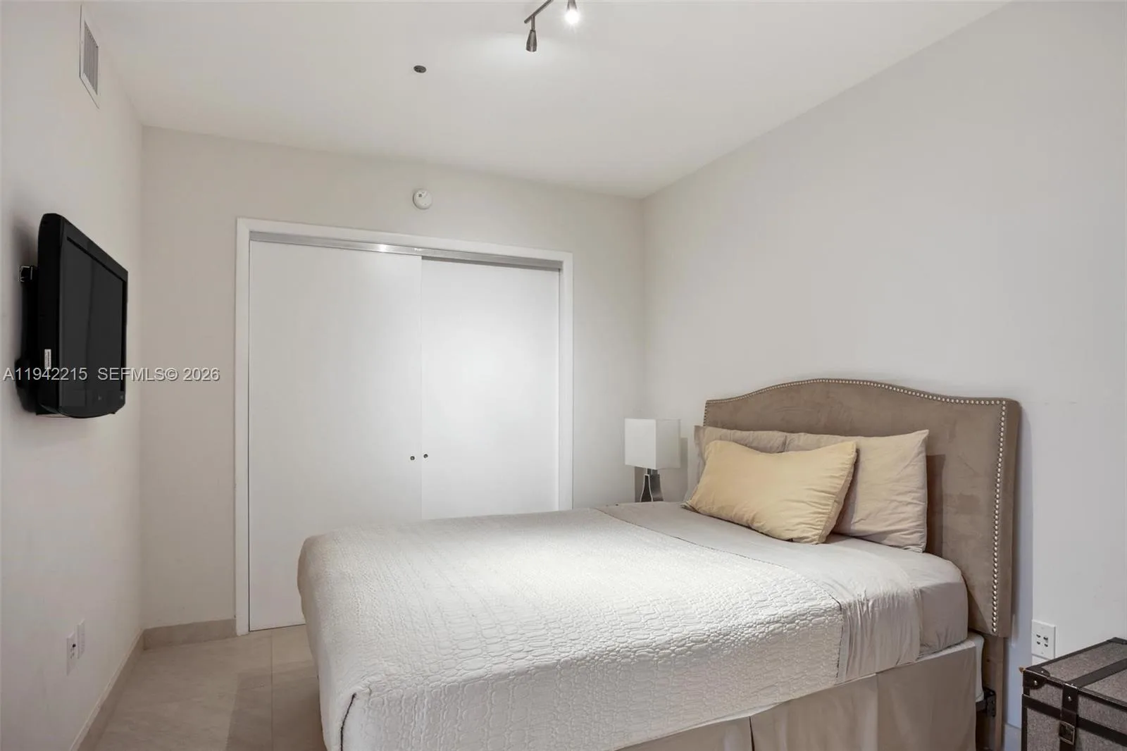 1830 S OCEAN DR # 2110, Hallandale Beach, FL 33009 photo 12