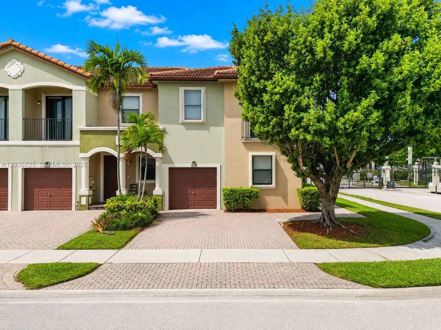 678 NE 33rd Ter, Homestead, FL 33033 photo 2
