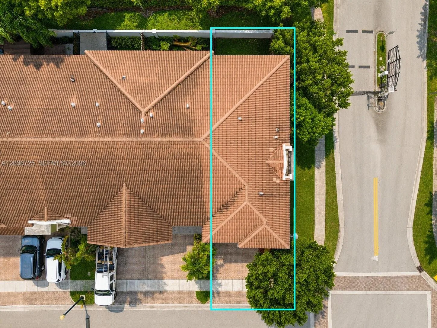 678 NE 33rd Ter, Homestead, FL 33033 photo 3