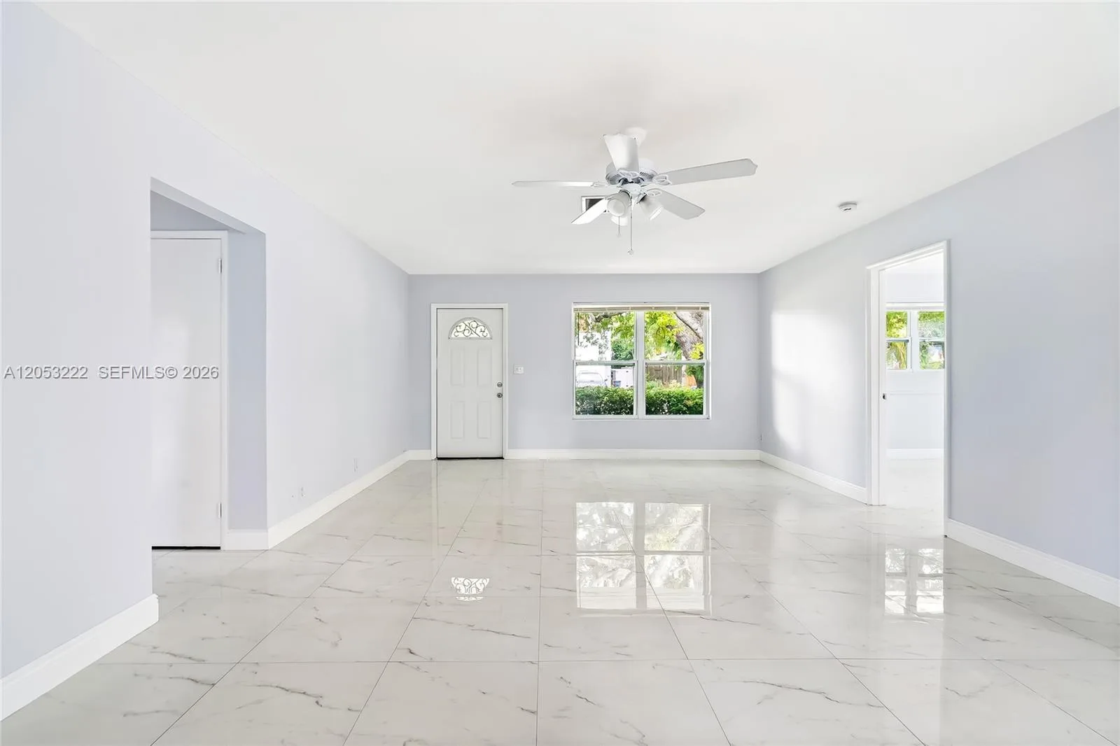 1427 Crest Dr, Lake Worth, FL 33461 photo 3