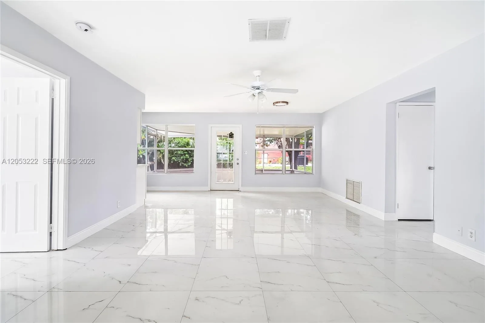 1427 Crest Dr, Lake Worth, FL 33461 photo 5