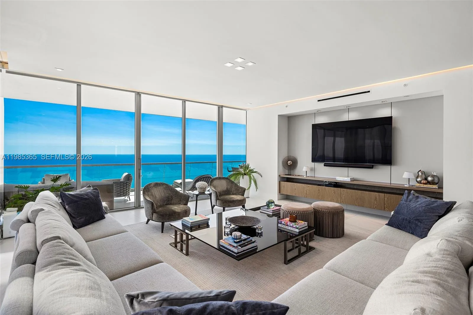Turnberry Ocean Club – photo 28