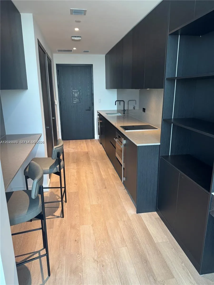 20 NE 11 # 3303A, Miami, FL 33132 photo 2