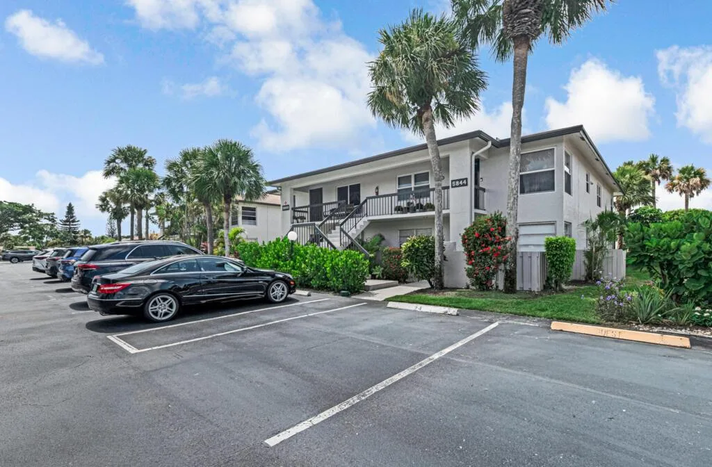 5844 Areca Palm Court # C, Delray Beach, FL 33484 photo 3