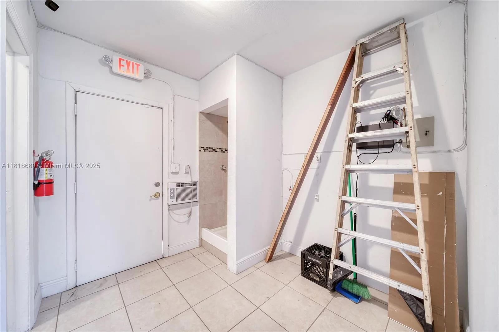 363 E 1st Ave, Miami, FL 33010 photo 8