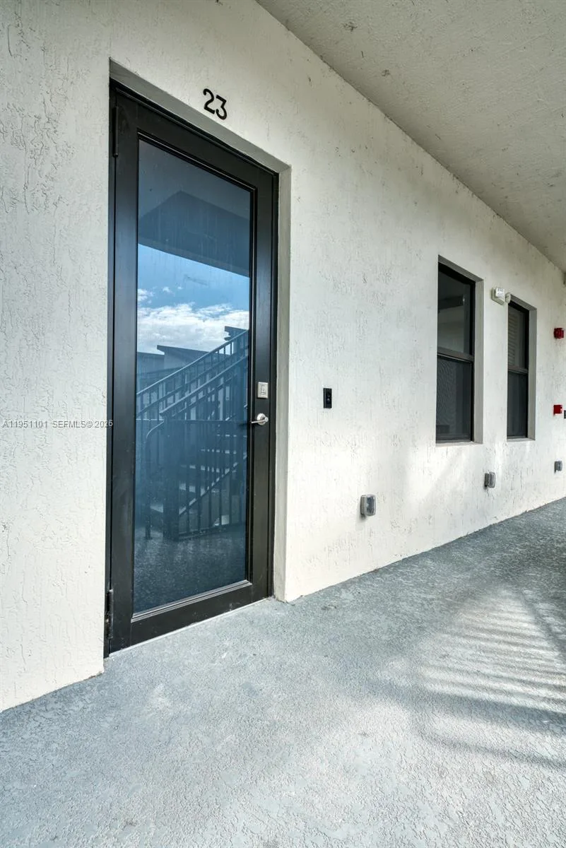 7831 NW 104th Ave # 23, Doral, FL 33178 photo 2