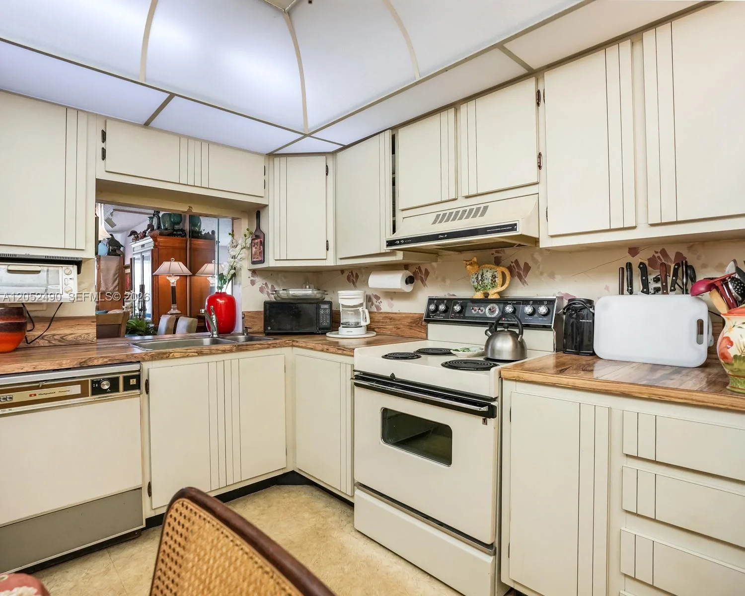3930 Inverrary Blvd # 406-D, Lauderhill, FL 33319 photo 7