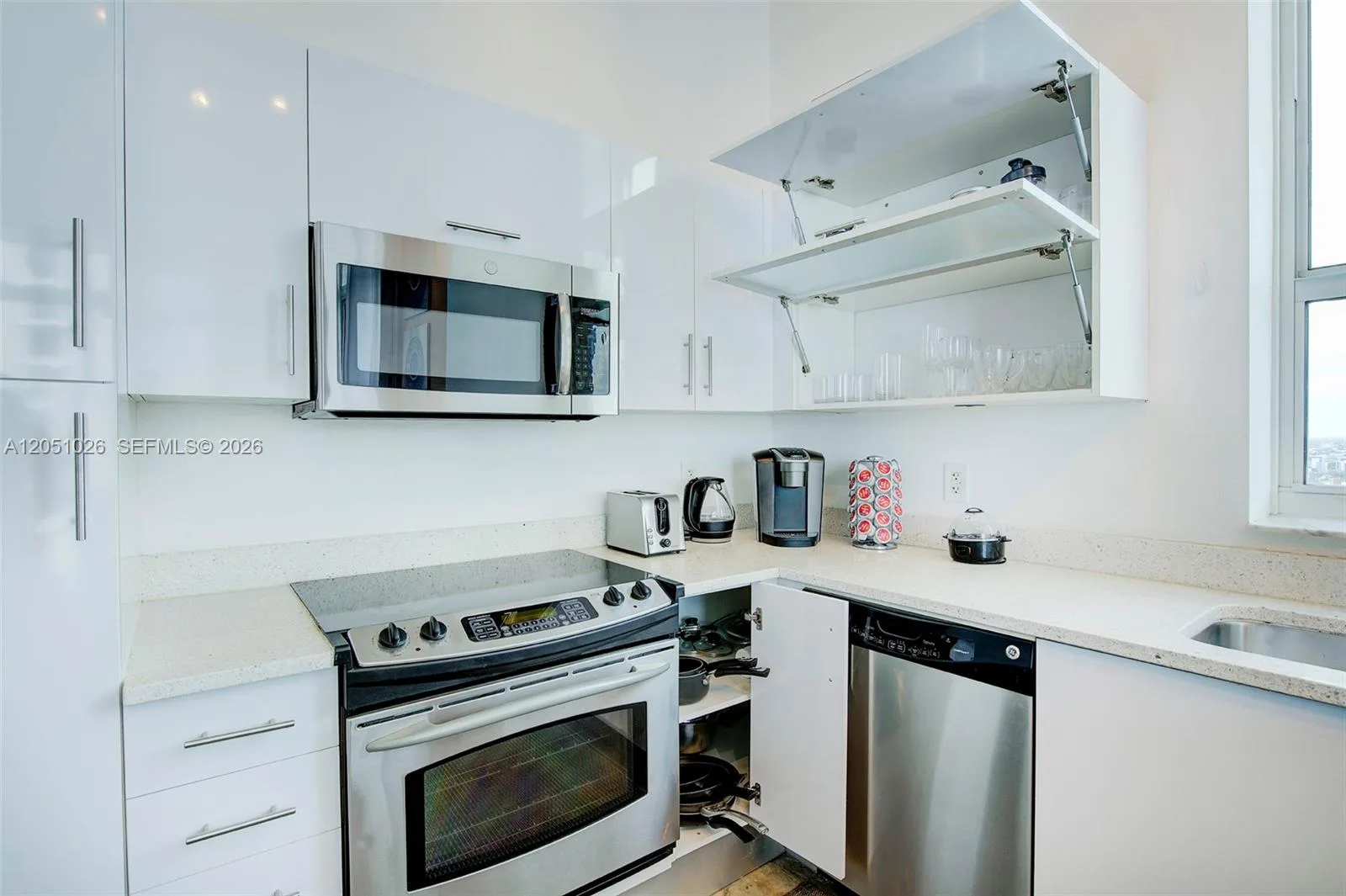 234 NE 3rd St # UPH01, Miami, FL 33132 photo 12