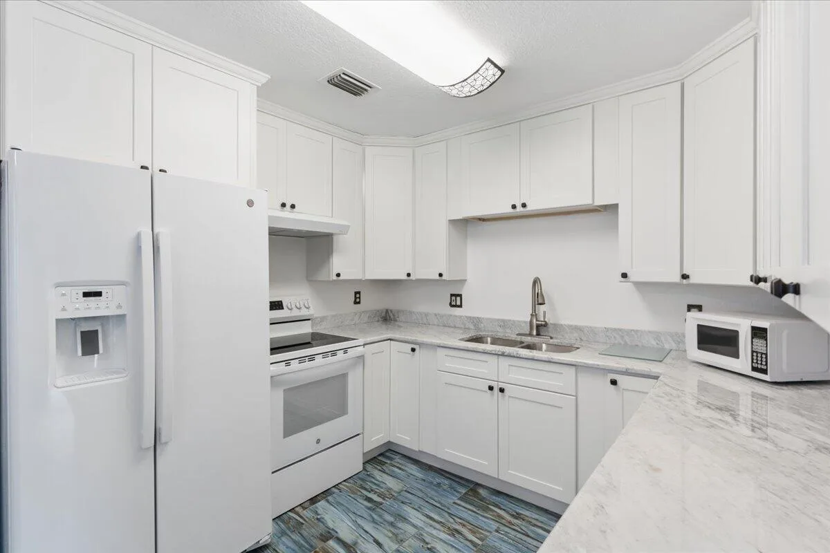 1820 Waterford Drive # 2, Vero Beach, FL 32966 photo 6