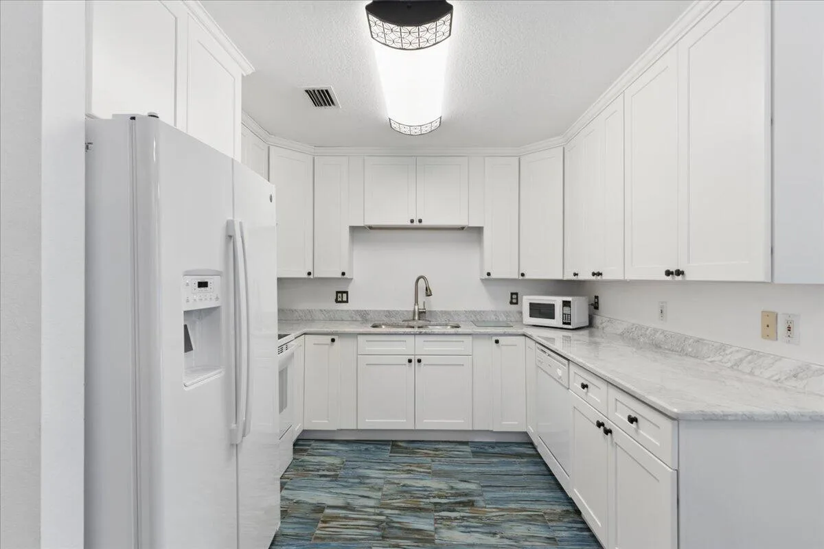 1820 Waterford Drive # 2, Vero Beach, FL 32966 photo 8