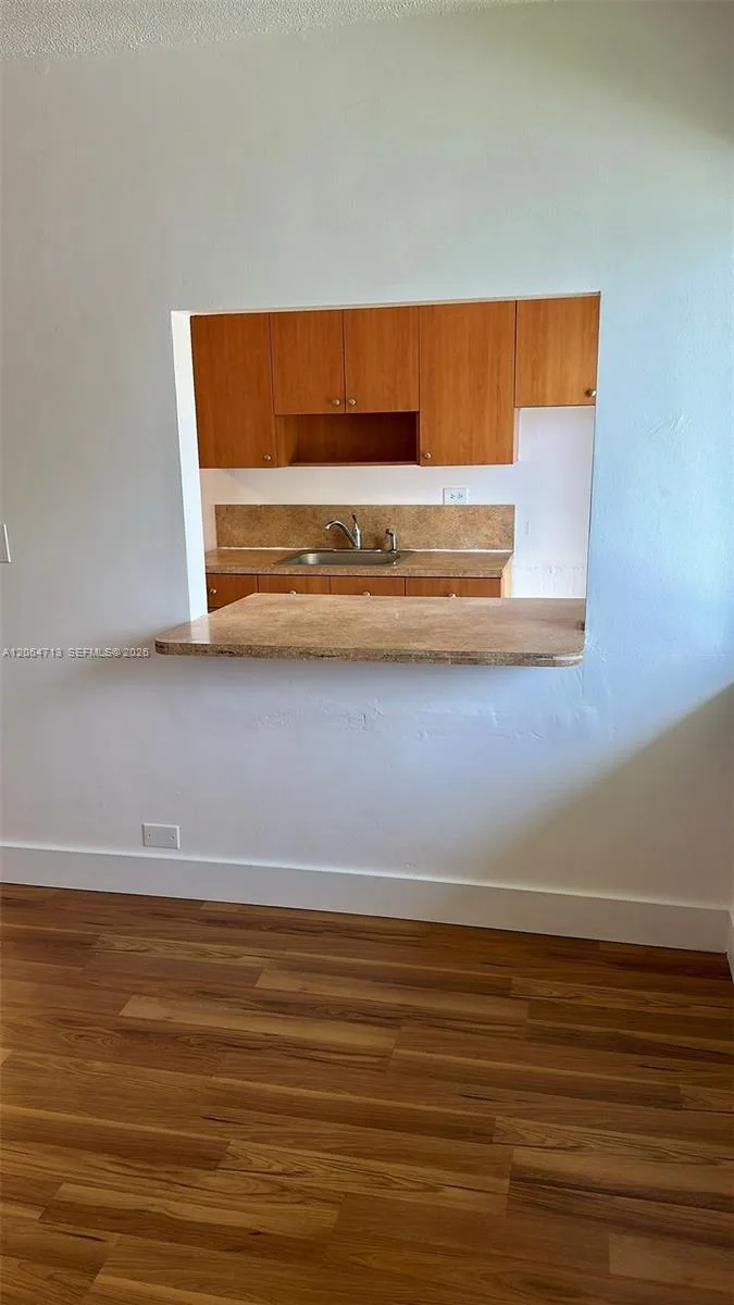 70 NW 77th St # 25, Miami, FL 33150 — zdjęcie 3