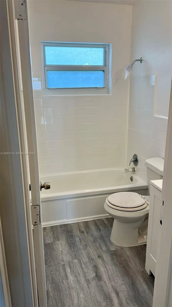70 NW 77th St # 25, Miami, FL 33150 photo 8