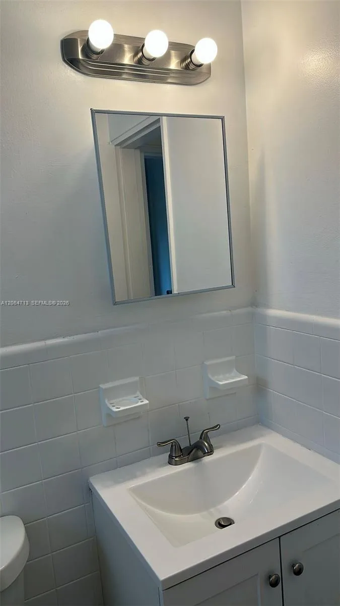 70 NW 77th St # 25, Miami, FL 33150 photo 9