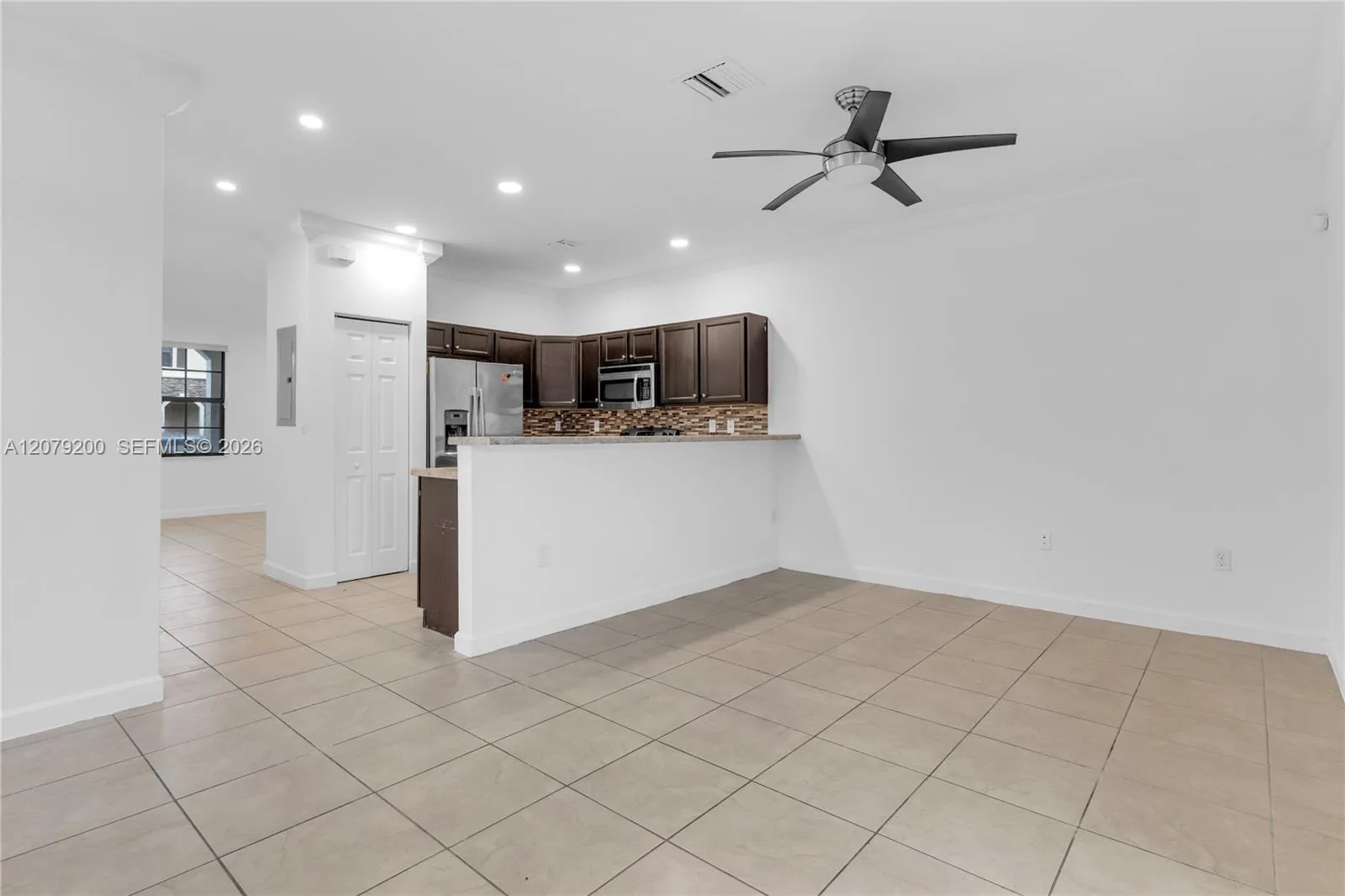 3202 SE 6th St, Homestead, FL 33033 photo 5
