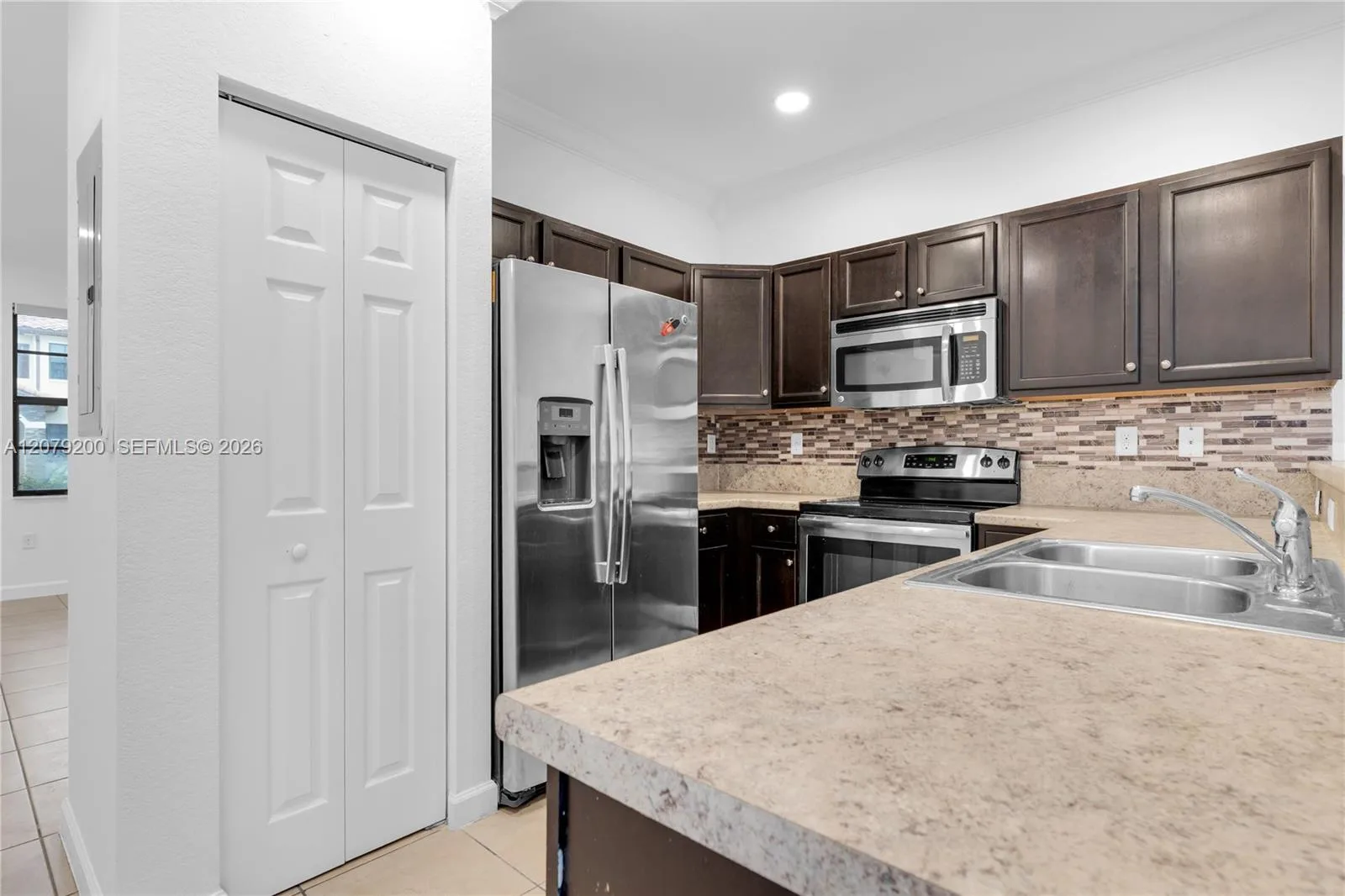 3202 SE 6th St, Homestead, FL 33033 photo 7