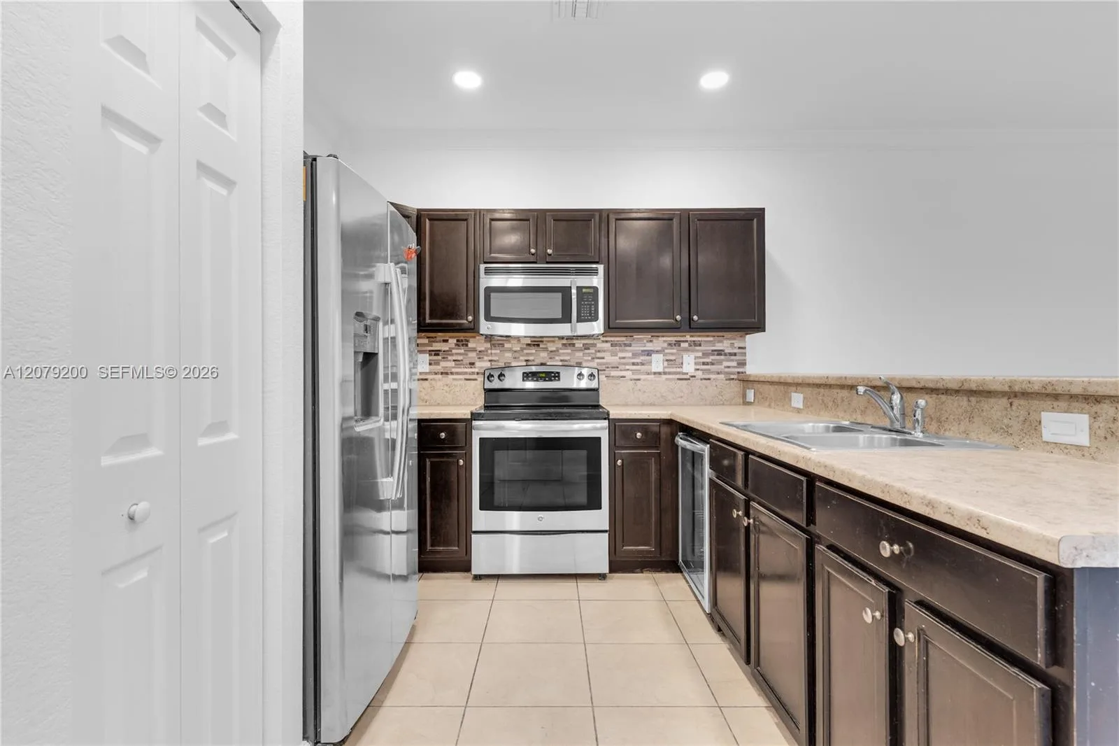 3202 SE 6th St, Homestead, FL 33033 photo 8