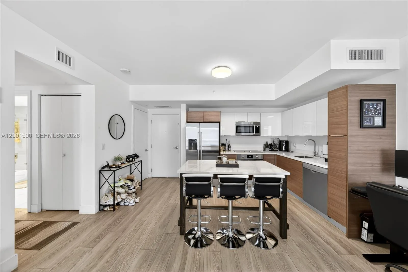 1010 SW 2nd Ave # 1605, Miami, FL 33130 photo 5
