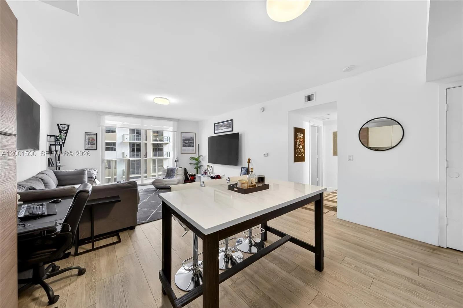 1010 SW 2nd Ave # 1605, Miami, FL 33130 photo 7