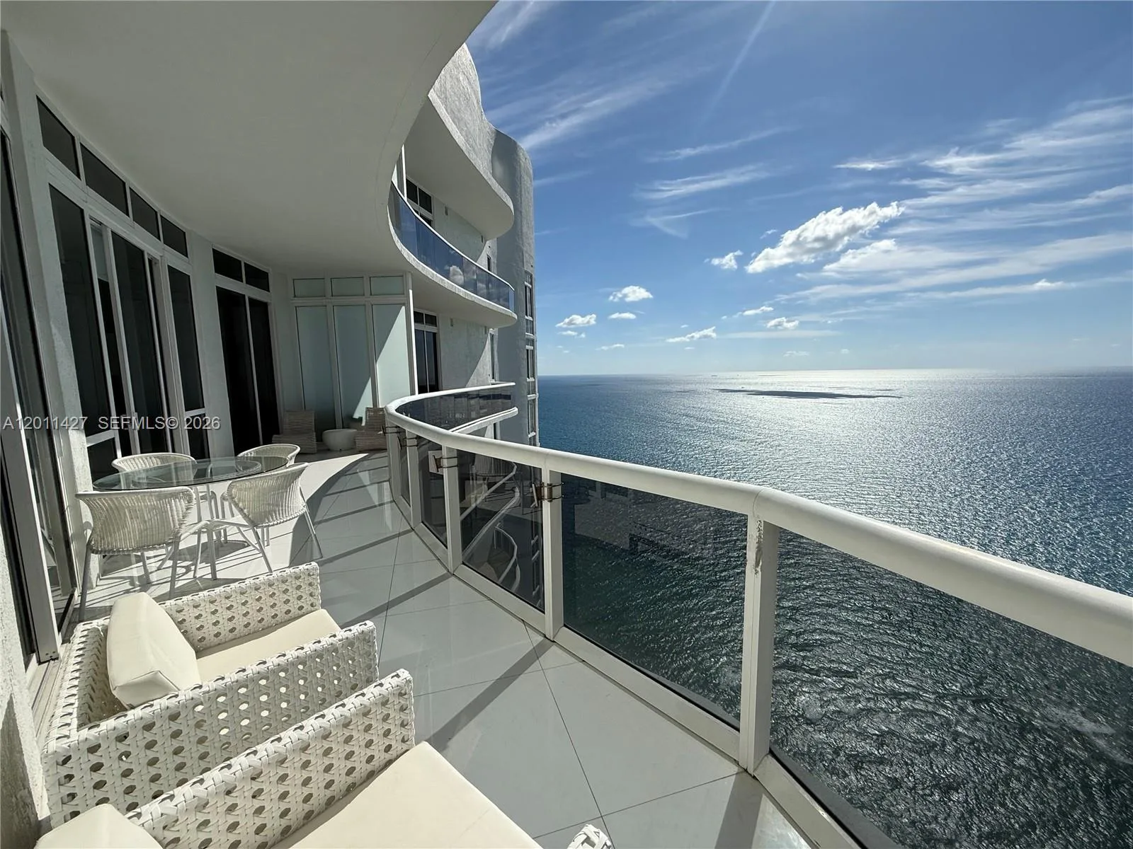 15811 Collins Ave # 4207, Sunny Isles Beach, FL 33160