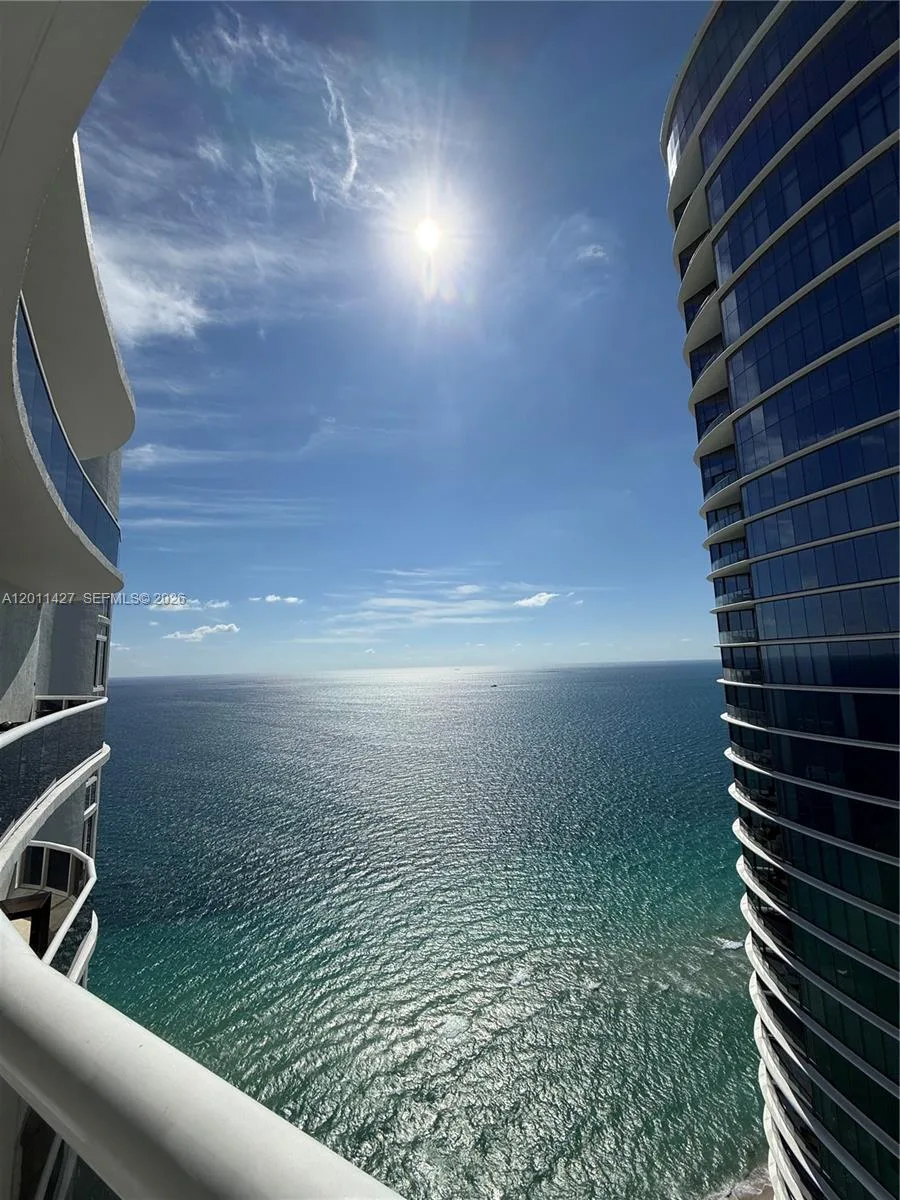 15811 Collins Ave # 4207, Sunny Isles Beach, FL 33160 photo 2