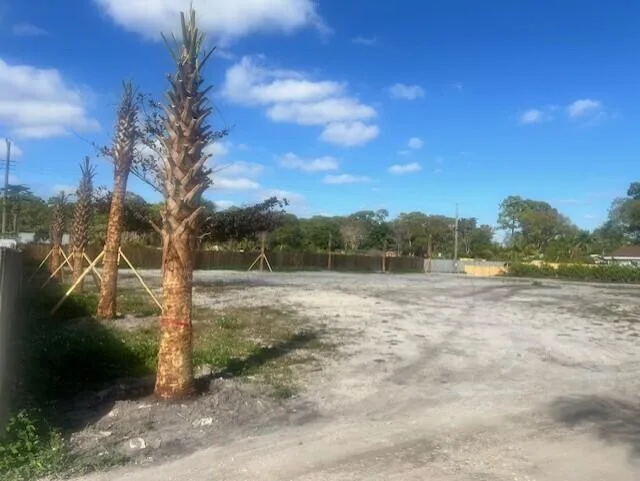 447 Tall Pines Road, West Palm Beach, FL 33415 photo 2