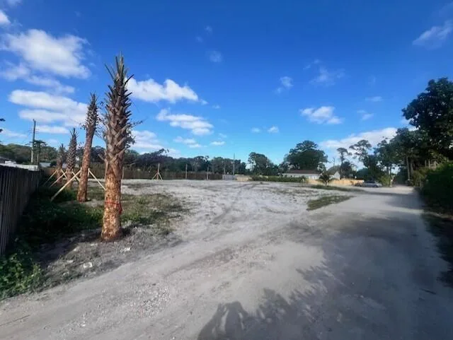 447 Tall Pines Road, West Palm Beach, FL 33415 photo 3