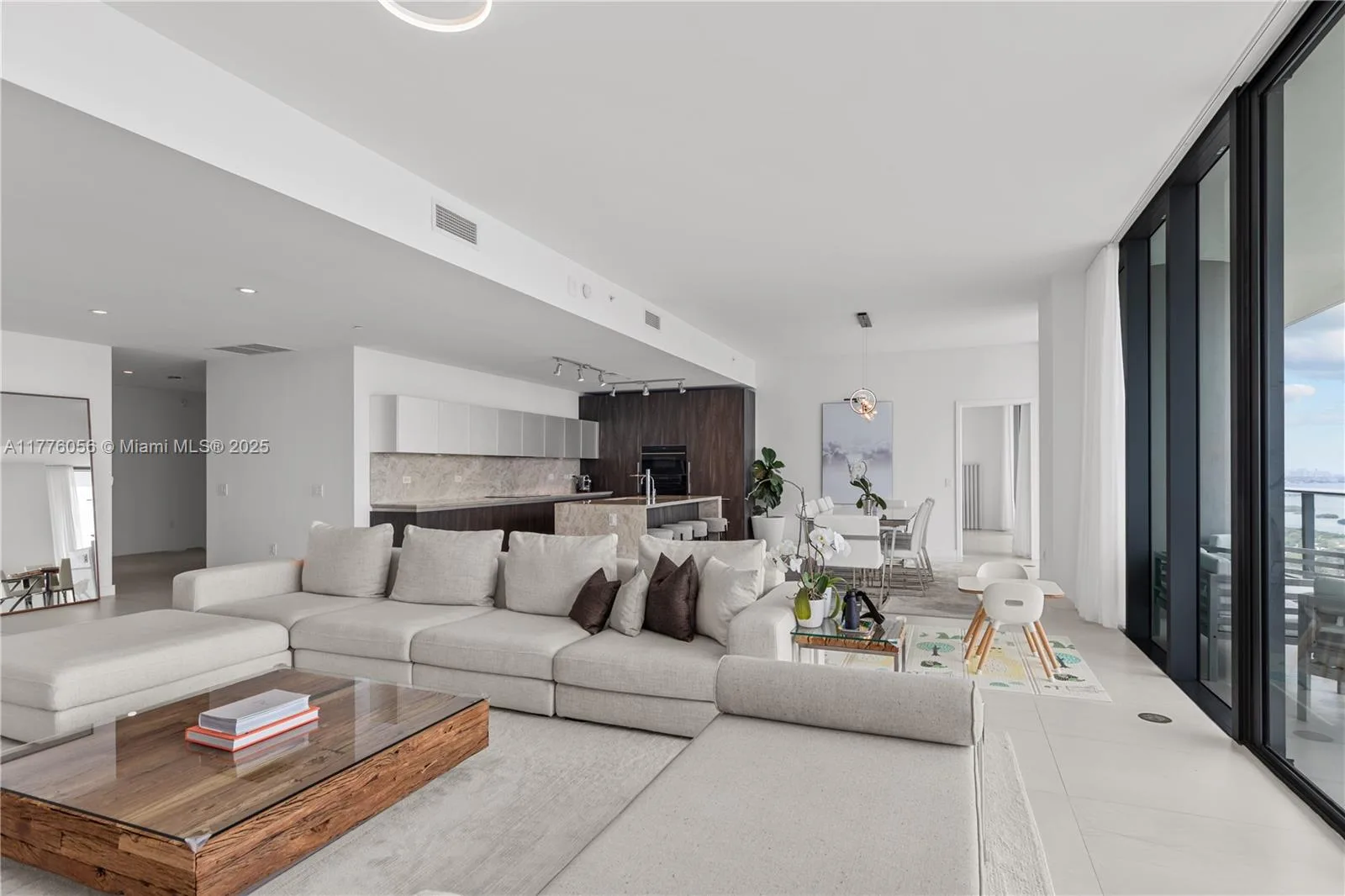 3131 NE 7th Ave # PH5002, Miami, FL 33137 photo 3