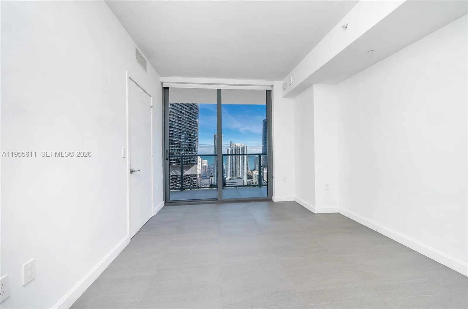 45 SW 9th St # 3401, Miami, FL 33130 photo 10