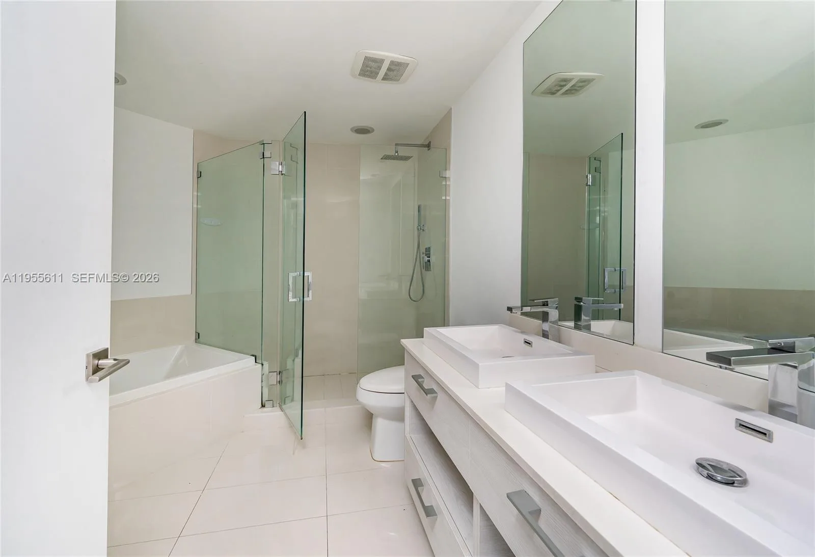 45 SW 9th St # 3401, Miami, FL 33130 photo 8
