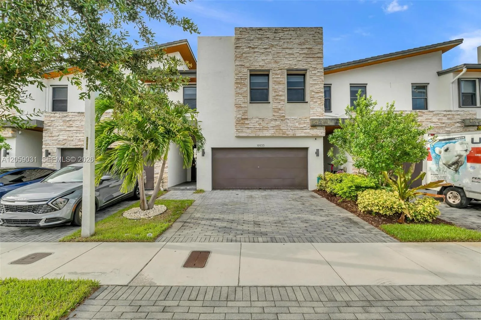 10533 NW 78th Ter, Doral, FL 33178 photo 2