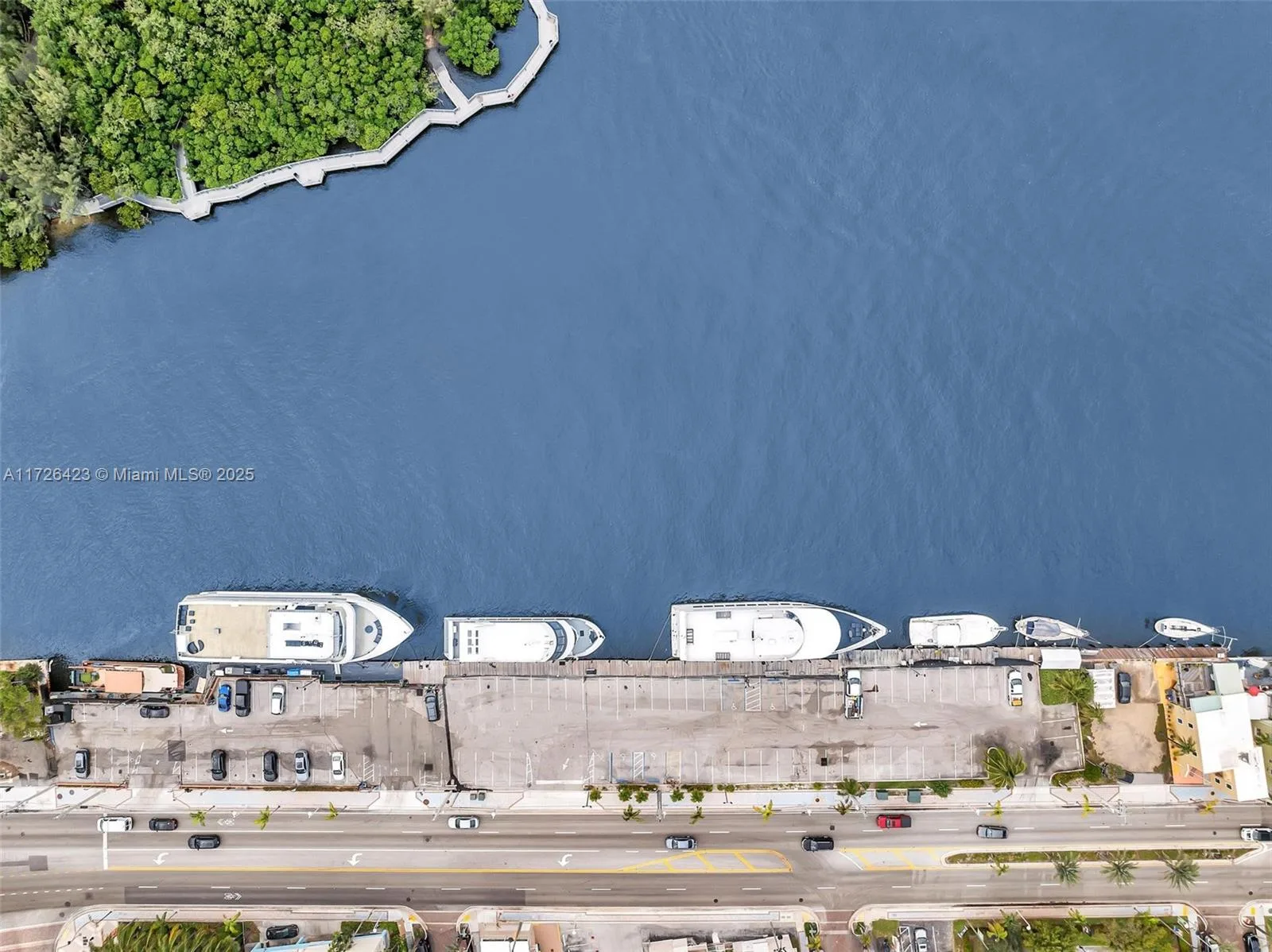 1318 N Ocean Dr, Hollywood, FL 33019 photo 3
