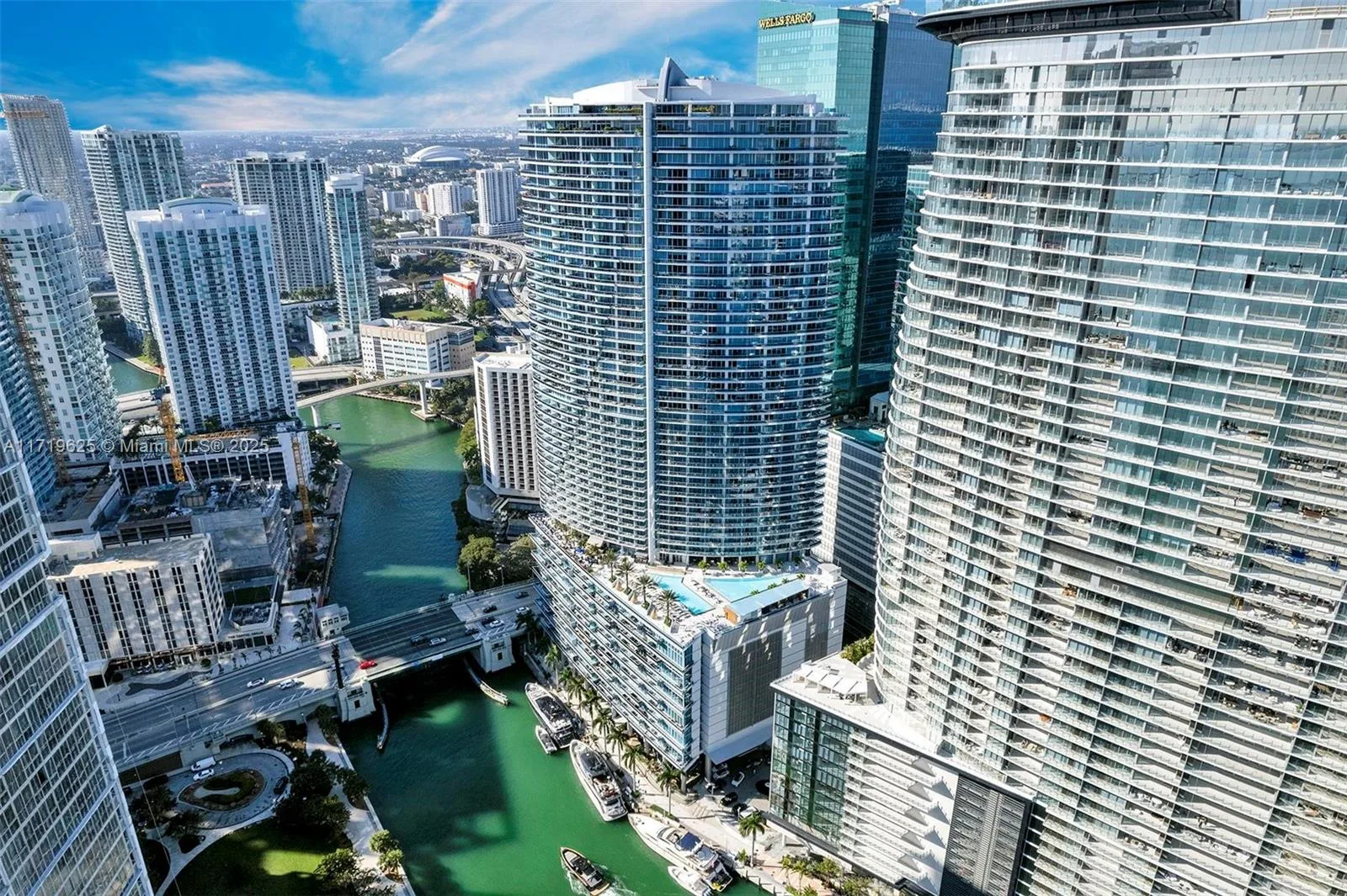 200 Biscayne Boulevard Way # 5001, Miami, FL 33131 photo 2