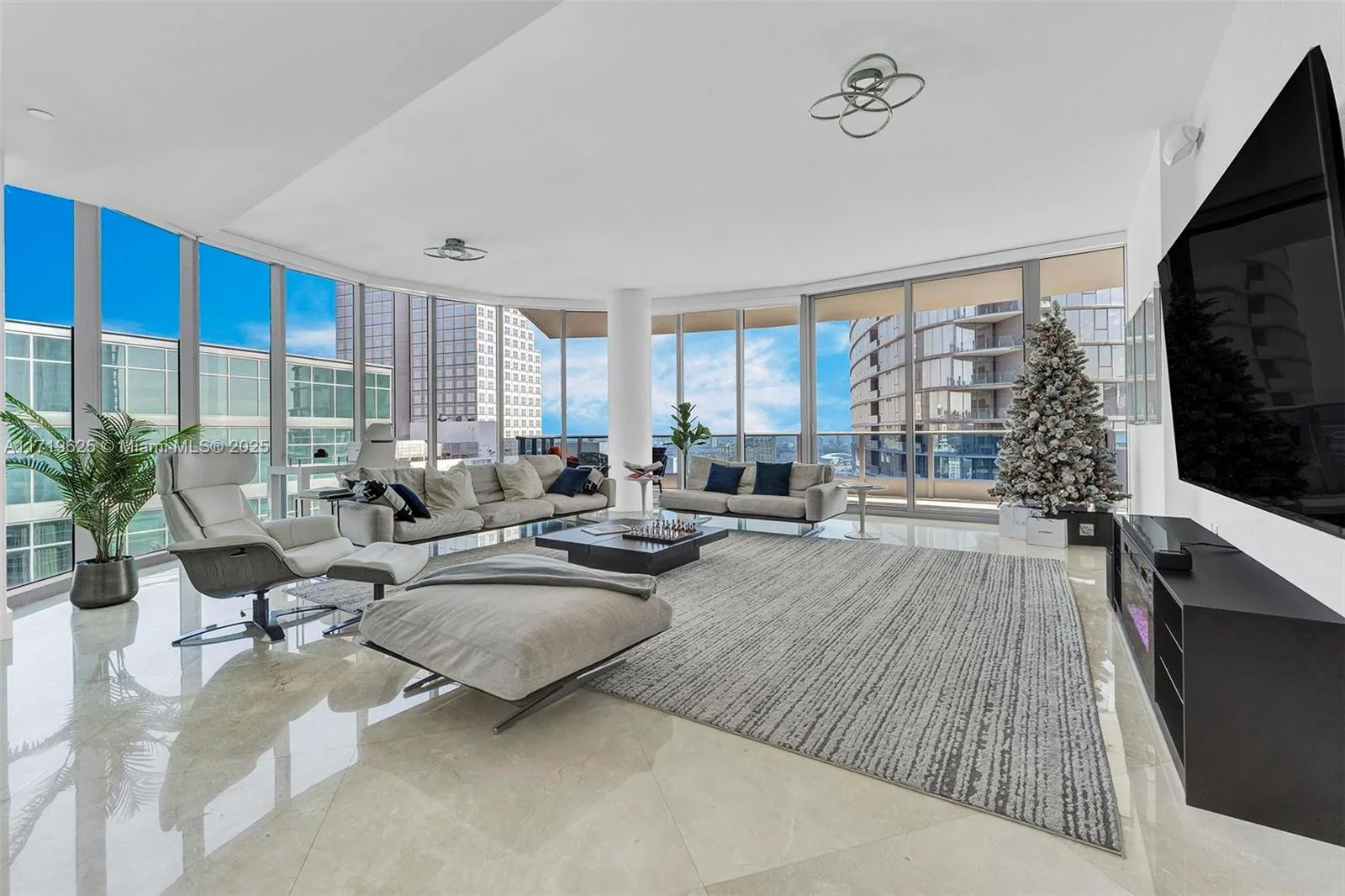 200 Biscayne Boulevard Way # 5001, Miami, FL 33131 photo 4