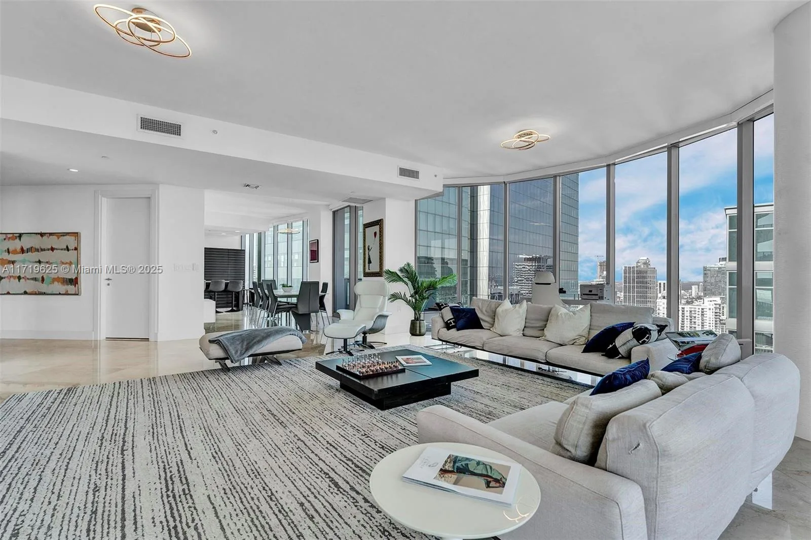 200 Biscayne Boulevard Way # 5001, Miami, FL 33131 photo 5