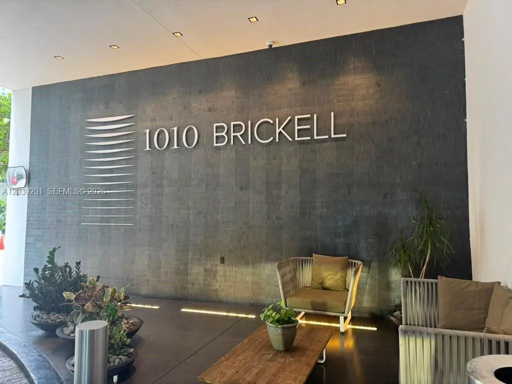 1010 Brickell Ave # 1807, Miami, FL 33131