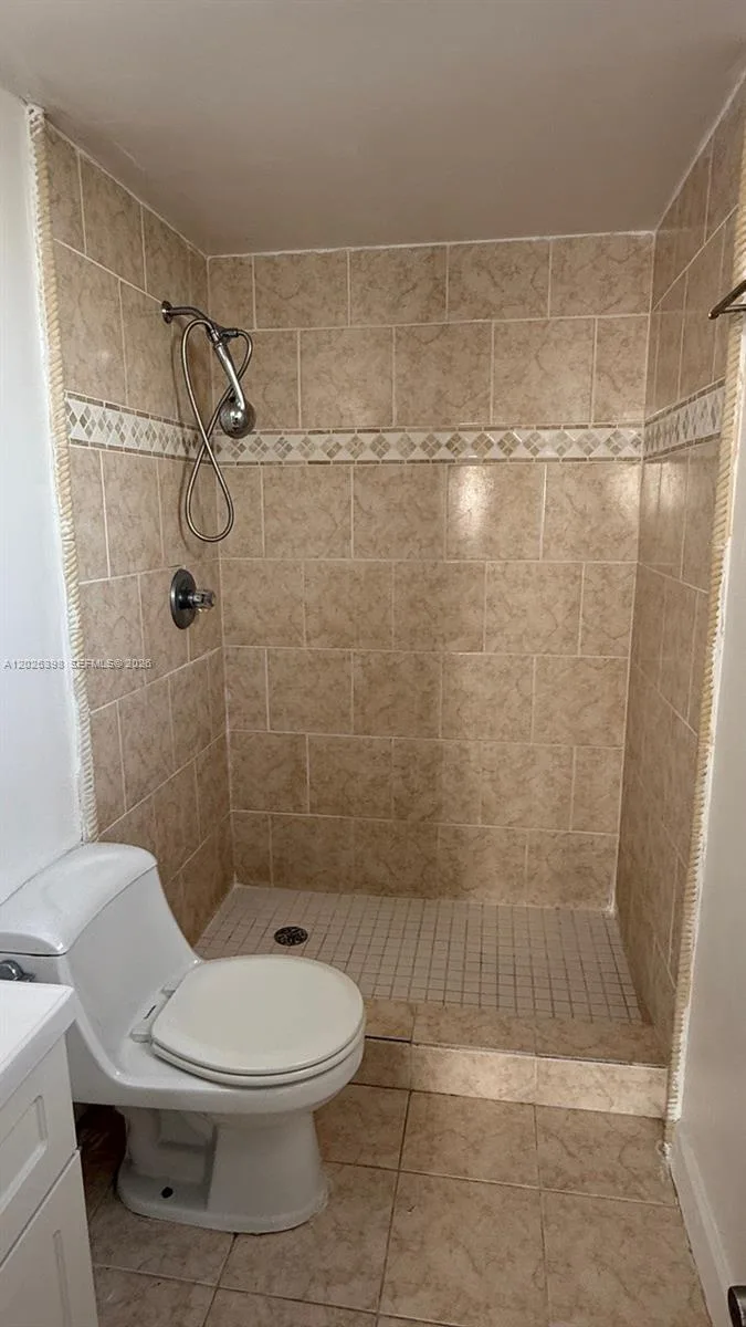 8950 NE 8th Ave # 405, Miami, FL 33138 photo 9