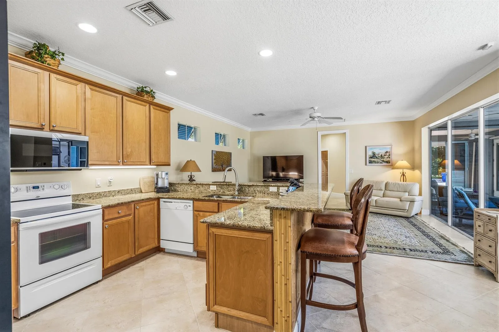 228 Oak Hammock Circle SW, Vero Beach, FL 32962 photo 11