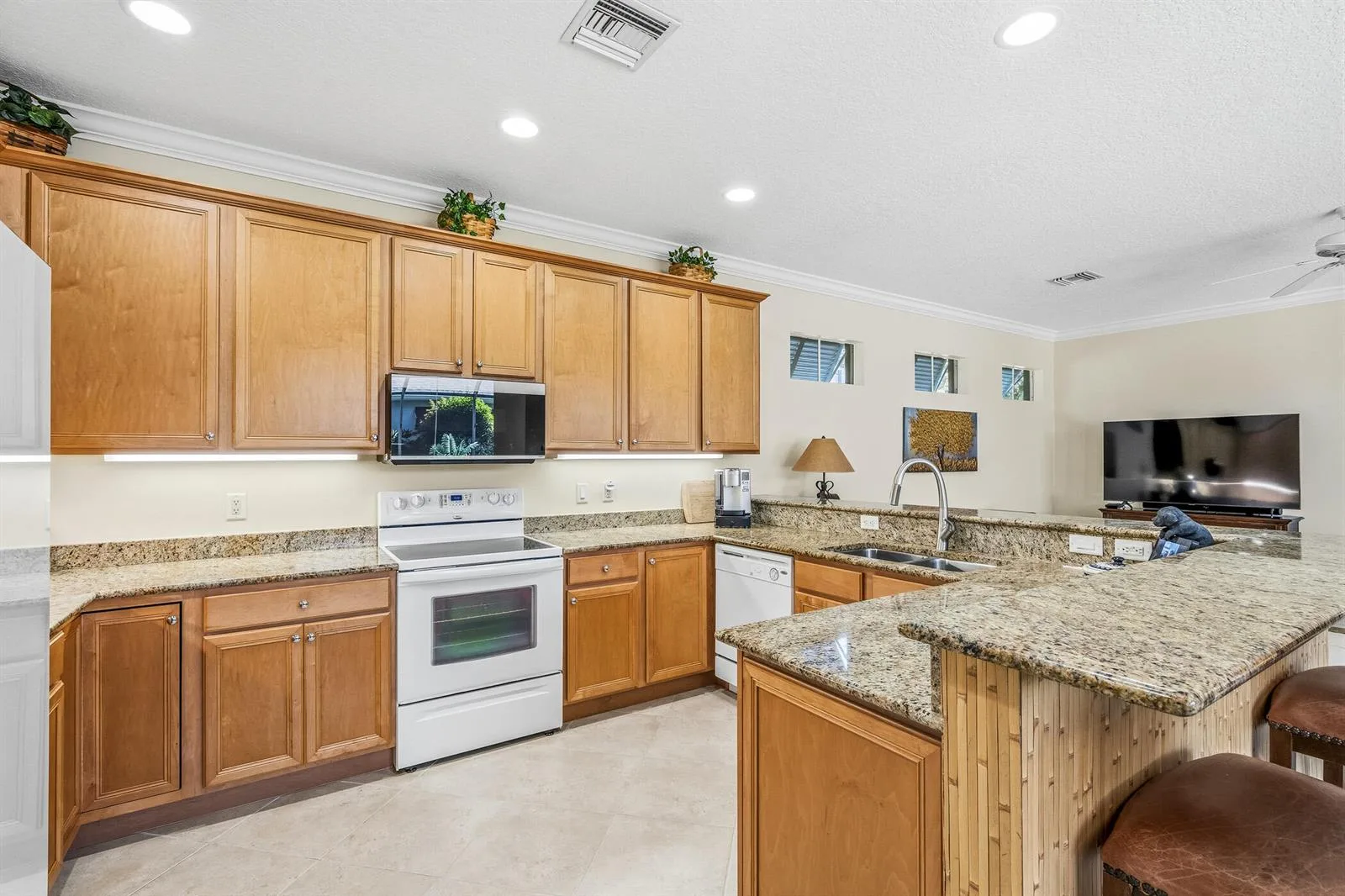 228 Oak Hammock Circle SW, Vero Beach, FL 32962 photo 12