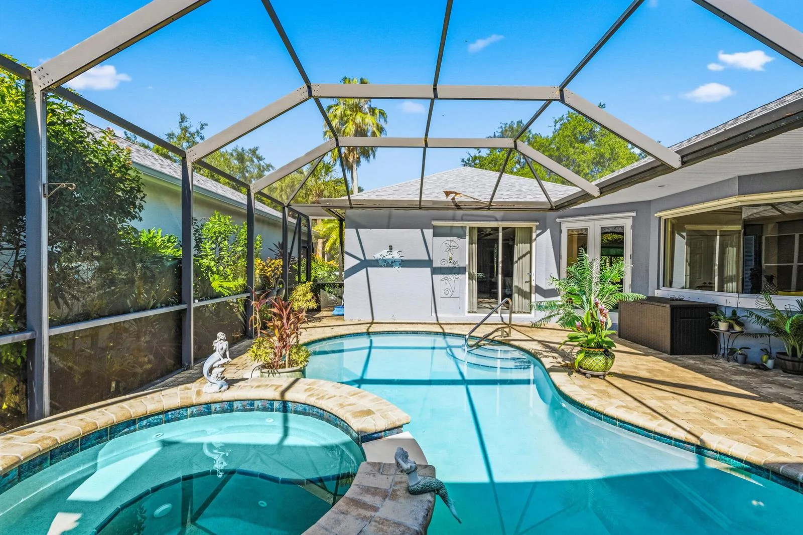 228 Oak Hammock Circle SW, Vero Beach, FL 32962 photo 2