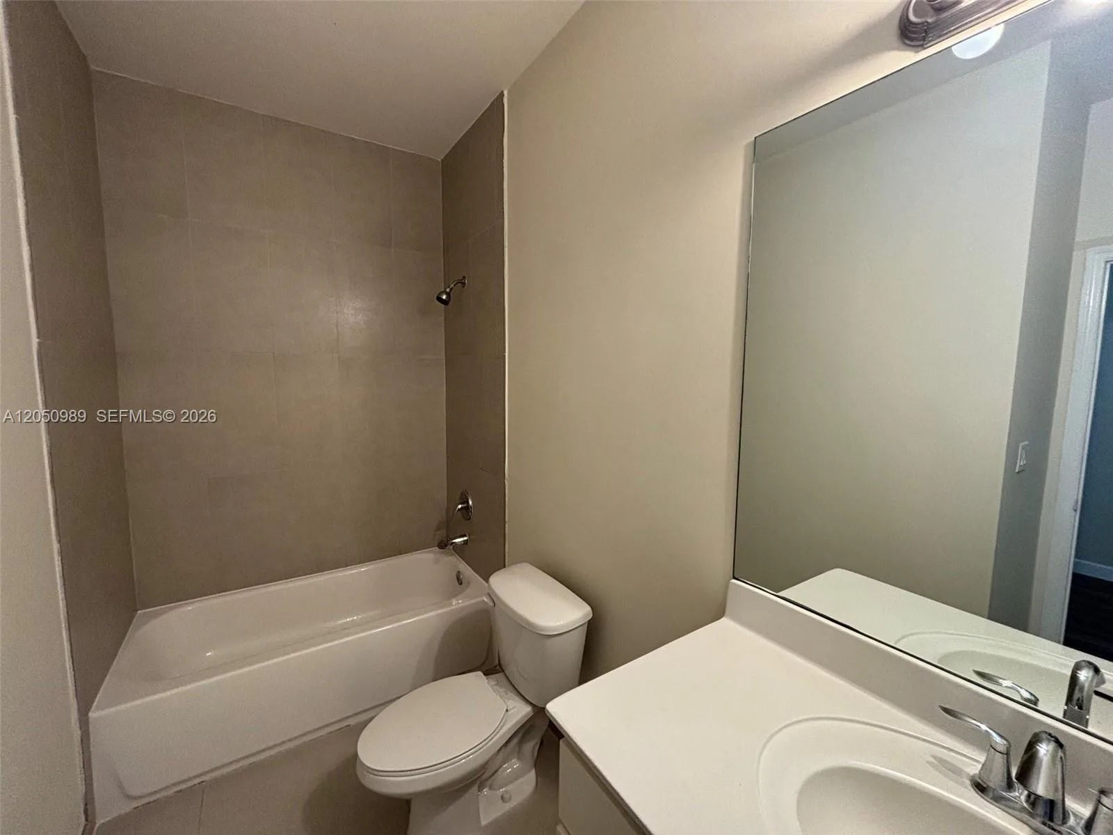 10445 NW 61 LN # 10445, Doral, FL 33178 photo 3