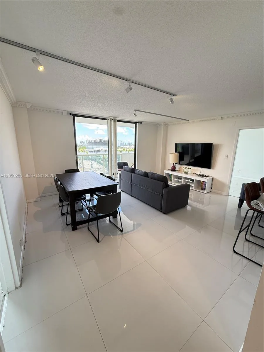 13499 Biscayne Blvd # 1407, North Miami, FL 33181 photo 10