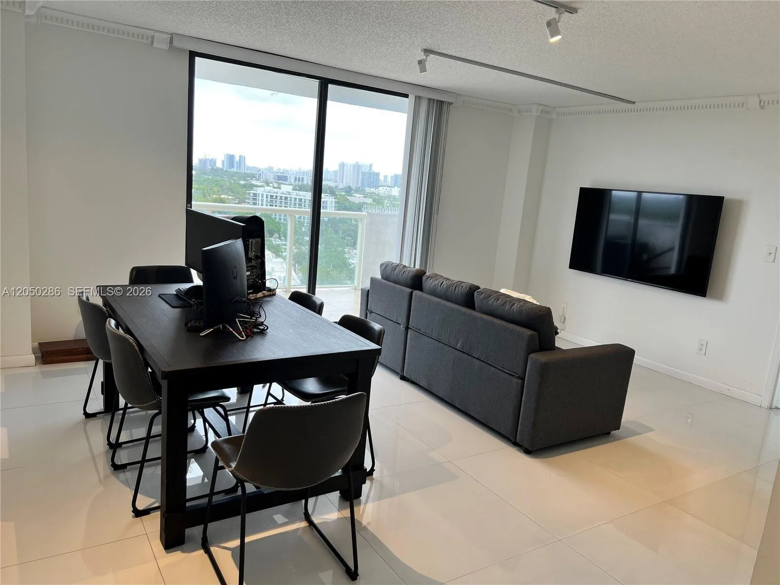 13499 Biscayne Blvd # 1407, North Miami, FL 33181 photo 2