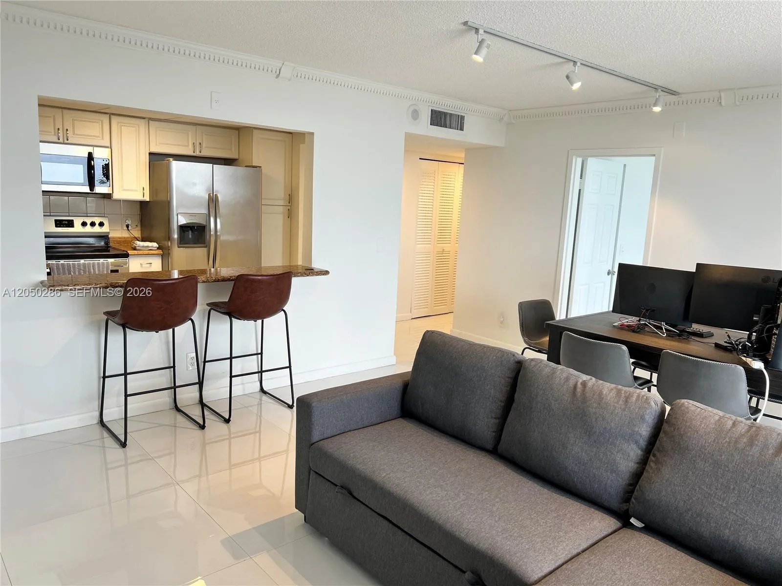 13499 Biscayne Blvd # 1407, North Miami, FL 33181 photo 4