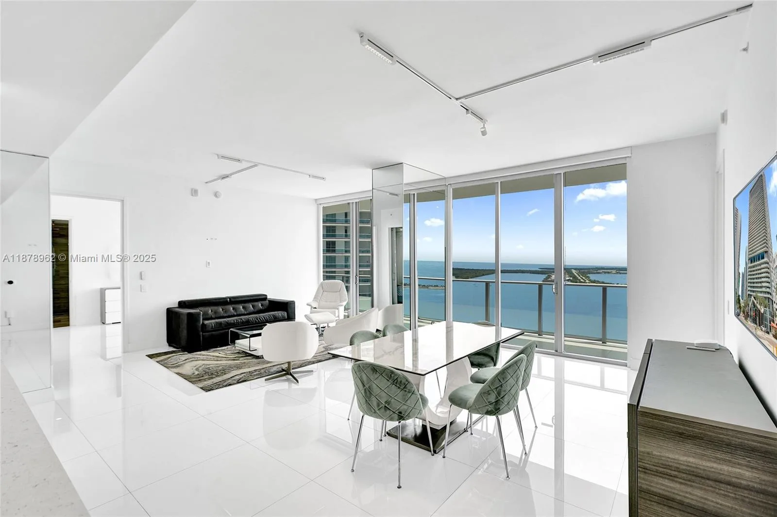 1300 Brickell Bay Dr # 3902, Miami, FL 33131 photo 11