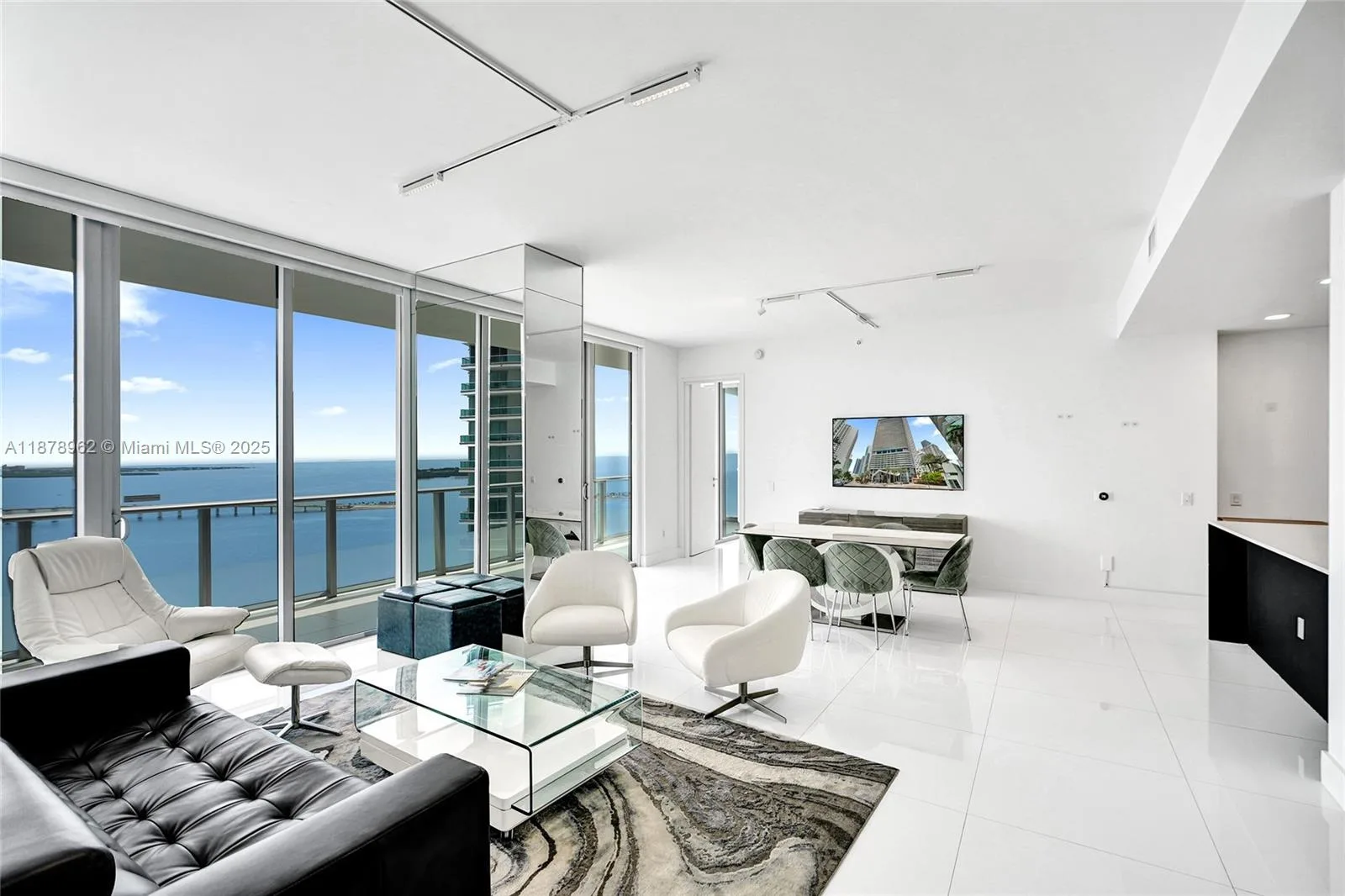 1300 Brickell Bay Dr # 3902, Miami, FL 33131 photo 5