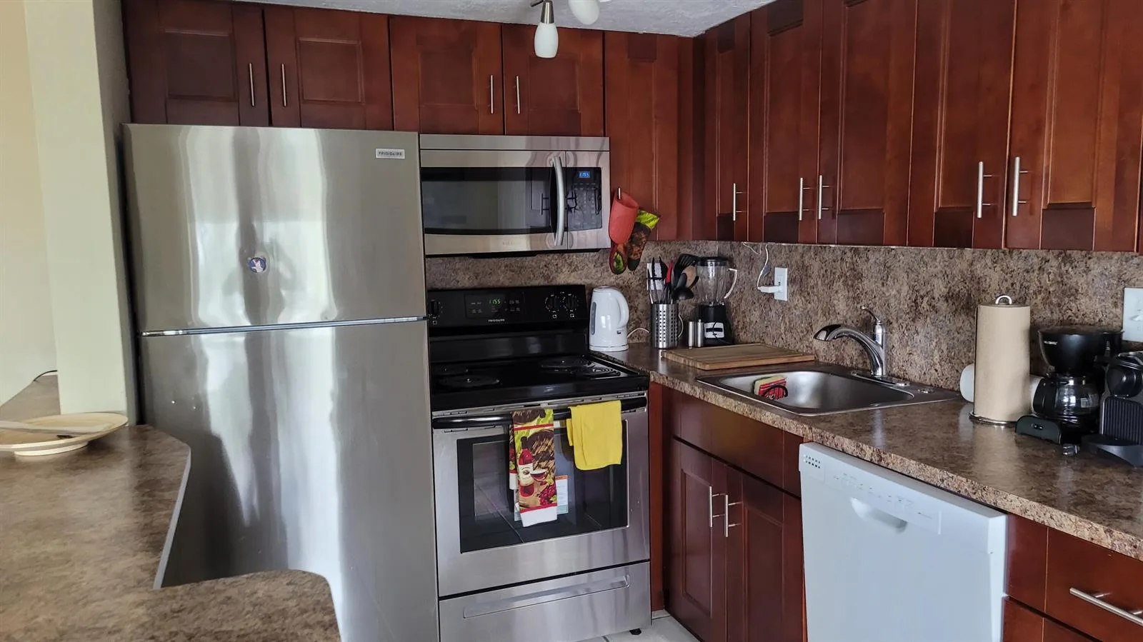 300 Oregon Street # 409, Hollywood, FL 33019 photo 10