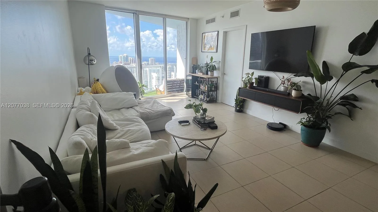 185 SW 7th St # 3702, Miami, FL 33130